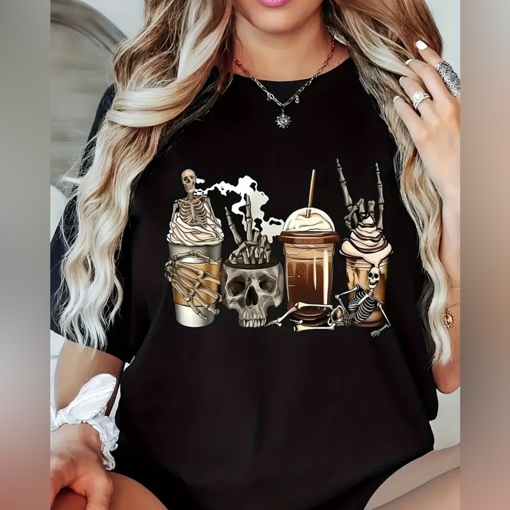 Halloween Graphic T-Shirt - Picture 1 of 2